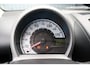 Toyota Aygo 1.0 VVT-i Now - AIRCO - NAVIGATIE - APK 11-26 - PDC - 5-DEURS