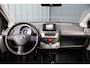 Toyota Aygo 1.0 VVT-i Now - AIRCO - NAVIGATIE - APK 11-26 - PDC - 5-DEURS