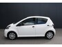 Toyota Aygo 1.0 VVT-i Now - AIRCO - NAVIGATIE - APK 11-26 - PDC - 5-DEURS