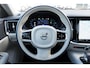 Volvo V60 T6 Automaat AWD Plus Bright | Park Assist | Verwarmbaar Stuurwiel | Stoelen voor/achter verwarmbaar | Elektrisch verstelbare stoelen met memory functie