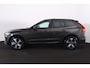 Volvo XC60 T6 Recharge AWD Plus Dark - LONG RANGE - Panorama/schuifdak - IntelliSafe Assist & Surround - 360º Camera - Harman/Kardon audio - Adaptieve LED koplampen - Verwarmde voorstoelen, stuur & achterbank - Parkeersensoren voor & achter - Elektr. bedienb. voorstoelen met geheugen - Head up display - Draadloze tel. lader - Extra getint glas - Elektr. inklapbare trekhaak - 19' LMV