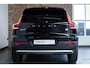 Volvo XC40 1.5 T4 Recharge Inscription | Panoramadak | Harman Kardon Premium Audio | Electrische wegklapbare trekhaak | lederen bekleding | Stoelverwarming | Parkeercamera | BLIS | Adaptive Cruise Control | Electrische bedienbare voorstoelen