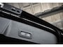Volvo XC40 1.5 T4 Recharge Inscription | Panoramadak | Harman Kardon Premium Audio | Electrische wegklapbare trekhaak | lederen bekleding | Stoelverwarming | Parkeercamera | BLIS | Adaptive Cruise Control | Electrische bedienbare voorstoelen