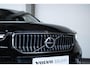 Volvo XC40 1.5 T4 Recharge Inscription | Panoramadak | Harman Kardon Premium Audio | Electrische wegklapbare trekhaak | lederen bekleding | Stoelverwarming | Parkeercamera | BLIS | Adaptive Cruise Control | Electrische bedienbare voorstoelen