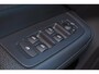Volvo V60 T5 Momentum - IntelliSafe Assist & Surround - Verwarmde voorstoelen - Parkeersensoren voor & achter - Elektr. inklapbare trekhaak - 18' LMV