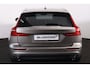 Volvo V60 T5 Momentum - IntelliSafe Assist & Surround - Verwarmde voorstoelen - Parkeersensoren voor & achter - Elektr. inklapbare trekhaak - 18' LMV