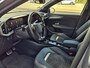 Opel Mokka 1.2 130PK Turbo | AUTOMAAT | Ultimate | Half leder / Alcantara bekleding | Afneembare trekhaak | Achteruitrijcamera | 18 Inch LMV | Stoelverwarming | Adaptieve cruise control | Zwarte hemelbekleding | Achteruitrijcamera | Airco | Armsteun voor