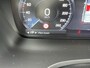 Volvo V60 2.0 T6 Recharge 340 pk AWD Inscription Trekhaak Panoramadak Pilot Assist ACC Tailored Wool Bekleding Exterior Styling Kit 19 Inch Elec. Stoelen Camera PDC Harman Kardon Contourstoelen Plug in Hybride NL Auto 1e Eigenaar