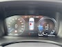 Volvo V60 2.0 T6 Recharge 340 pk AWD Inscription Trekhaak Panoramadak Pilot Assist ACC Tailored Wool Bekleding Exterior Styling Kit 19 Inch Elec. Stoelen Camera PDC Harman Kardon Contourstoelen Plug in Hybride NL Auto 1e Eigenaar