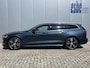 Volvo V60 2.0 T6 Recharge AWD Inscription Trekhaak Panoramadak Pilot Assist ACC Tailored Wool Bekleding Exterior Styling Kit 19 Inch Elec. Stoelen Camera PDC Harman Kardon Contourstoelen Plug in Hybride NL Auto 1e Eigenaar