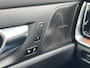 Volvo V60 2.0 T6 Recharge AWD Inscription Trekhaak Panoramadak Pilot Assist ACC Tailored Wool Bekleding Exterior Styling Kit 19 Inch Elec. Stoelen Camera PDC Harman Kardon Contourstoelen Plug in Hybride NL Auto 1e Eigenaar