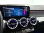 Mercedes-Benz GLB 200 Business Solution Luxury | Trekhaak | Achteruitrijcamera | DAB | Elektrische achterklep | Sfeerverlichting | Inclusief 24 maanden MB Certified garantie voor Europa.