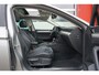 Volkswagen Passat 1.4 TSI GTE Connected Series Plus | Schuif-/kanteldak | Virtual Cockpit | ACC | Camera | Origineel NL |