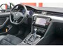 Volkswagen Passat 1.4 TSI GTE Connected Series Plus | Schuif-/kanteldak | Virtual Cockpit | ACC | Camera | Origineel NL |