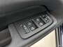 Volvo XC60 T6 Recharge Plus Dark | 19" | 360 Camera | Trekhaak | Elektrisch verstelbare stoelen | Stoel/stuur/achterbank verwarming | Adaptieve cruise | BLIS