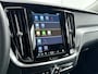 Volvo V60 T6 Recharge Essential | 18" | Trekhaak | Stoel/stuurverwarming | Getint glas | Parkeerverwarming | Parkeercamera | Parkeersensoren V+A
