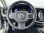 Volvo V60 T6 Recharge Essential | 18" | Trekhaak | Stoel/stuurverwarming | Getint glas | Parkeerverwarming | Parkeercamera | Parkeersensoren V+A