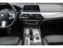 BMW 5-Serie Touring 520i 184Pk Aut. | High Executive | M-Sport | Shadowline | Achteruitrijcamera | Panoramadak | 18''