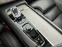 Volvo XC90 T8 Recharge 2-fase laden | Heico Diffusor | 22" | Luchtvering | B&W | Nappa leder | Stoelmassage | 360 Camera | Gelaagd glas