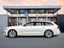 Volvo V90 T8 Recharge Ultra Dark 19" | 360 Camera | Trekhaak | Panoramadak | Head-up | Harman Kardon | Elektr. verst. stoelen | Adaptieve cruise | BLIS | Full LED