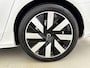 Volvo V90 T8 Recharge Ultra Dark 19" | 360 Camera | Trekhaak | Panoramadak | Head-up | Harman Kardon | Elektr. verst. stoelen | Adaptieve cruise | BLIS | Full LED