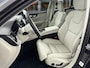 Volvo V60 T6 Recharge Ultimate Bright 18" | Panoramadak | Blond Leder | Head-up | Elektr. verst. stoelen | Harman Kardon | Parkeercamera | Stoel/stuur/achterbankverwarming | Adaptieve cruise | BLIS | Getint glas