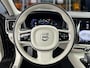 Volvo V60 T6 Recharge Ultimate Bright 18" | Panoramadak | Blond Leder | Head-up | Elektr. verst. stoelen | Harman Kardon | Parkeercamera | Stoel/stuur/achterbankverwarming | Adaptieve cruise | BLIS | Getint glas