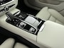 Volvo V60 T6 Recharge Ultimate Bright 18" | Panoramadak | Blond Leder | Head-up | Elektr. verst. stoelen | Harman Kardon | Parkeercamera | Stoel/stuur/achterbankverwarming | Adaptieve cruise | BLIS | Getint glas