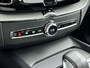 Volvo XC60 T6 Recharge Ultra Dark 21" | 360 Camera | Trekhaak | Panoramadak | Head-up | Harman Kardon | Elektr. verst. stoelen | Full LED | Stoel/stuur/achterbankverwarming