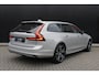 Volvo V90 T8 Recharge Ultra Dark 20" | Luchtvering | Sportstoelen | Trekhaak | 360 Camera | Getint glas | Panoramadak | Head-up | Harman Kardon