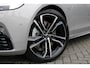 Volvo V90 T8 Recharge Ultra Dark 20" | Luchtvering | Sportstoelen | Trekhaak | 360 Camera | Getint glas | Panoramadak | Head-up | Harman Kardon