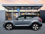 Volvo XC40 T5 Recharge R-Design | 19" | Leder/Nubuck | Panoramadak | Trekhaak | Adaptieve cruise | Stoel/stuurverwarming | Getint glas | Parkeercamera AUTOMATIC | Elektrisch glazen panorama-dak | Keyless entry | LED koplampen | Lichtmetalen velgen 5-spaaks 19" | Parkeersensor achter | Parkeersensor voor | Parkeersensor voor | Trekhaak uitklapbaar | Navigatiesysteem full map + hard disk | Cruise control