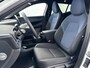 Volvo EX30 Single Motor Extended Range | 20" | Stoel/stuurverwarming | Getint glas | Adaptieve cruise | BLIS | Harman Kardon | Parkeercamera AUTOMATIC | Elektrisch bedienbare achterklep | Getint glas | Keyless entry | LED koplampen | Lichtmetalen velgen 5-spaaks 20" | Parkeersensor achter | Parkeersensor voor | Audio installatie premium | Navigatiesysteem | Voorstoelen verwarmd | Voorstoelen v