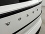 Volvo EX30 Single Motor Extended Range | 20" | Stoel/stuurverwarming | Getint glas | Adaptieve cruise | BLIS | Harman Kardon | Parkeercamera AUTOMATIC | Elektrisch bedienbare achterklep | Getint glas | Keyless entry | LED koplampen | Lichtmetalen velgen 5-spaaks 20" | Parkeersensor achter | Parkeersensor voor | Audio installatie premium | Navigatiesysteem | Voorstoelen verwarmd | Voorstoelen v