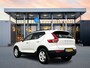 Volvo XC40 T2 Momentum Core 17' | Leder / Nubuck bekleding | Stoel/stuurverwarming | Standkachel | Navigatie | Carplay | Parkeersensoren | Cruise control