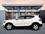Volvo XC40 T2 Momentum Core 17' | Leder / Nubuck bekleding | Stoel/stuurverwarming | Standkachel | Navigatie | Carplay | Parkeersensoren | Cruise control