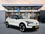 Volvo EX30 Single Motor Extended Range Plus | Stoel/stuurverwarming | Harman Kardon | Adaptieve cruise | BLIS | Parkeercamera | Keyless AUTOMATIC | Elektrisch bedienbare achterklep | Keyless entry | Kleur parelmoer | LED koplampen | Lichtmetalen velgen 5-spaaks 19" | Parkeersensor achter | Parkeersensor voor | Audio installatie premium | Navigatiesysteem | Voorstoelen verwarmd | Voorstoel