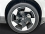 Volvo EX30 Single Motor Extended Range Plus | Stoel/stuurverwarming | Harman Kardon | Adaptieve cruise | BLIS | Parkeercamera | Keyless AUTOMATIC | Elektrisch bedienbare achterklep | Keyless entry | Kleur parelmoer | LED koplampen | Lichtmetalen velgen 5-spaaks 19" | Parkeersensor achter | Parkeersensor voor | Audio installatie premium | Navigatiesysteem | Voorstoelen verwarmd | Voorstoel