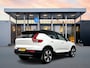 Volvo XC40 Single Motor Extended Range Ultimate | Kunstleder | 360 Camera | Harman Kardon | Panoramadak | Elektrische stoelen | Warmtepomp AUTOMATIC | 19 Licht metalen velgen | Keyless entry | Panoramadak | Rondomzicht camera | Elektrisch verstelb. bestuurdersstoel met geheugen | Elektrisch verstelbare passagiersstoel | Kunstlederen bekleding | Stuurwiel verwarmd | 360 camera | dodehoekdetec