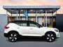 Volvo XC40 Single Motor Extended Range Ultimate | Kunstleder | 360 Camera | Harman Kardon | Panoramadak | Elektrische stoelen | Warmtepomp AUTOMATIC | 19 Licht metalen velgen | Keyless entry | Panoramadak | Rondomzicht camera | Elektrisch verstelb. bestuurdersstoel met geheugen | Elektrisch verstelbare passagiersstoel | Kunstlederen bekleding | Stuurwiel verwarmd | 360 camera | dodehoekdetec