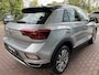 Volkswagen T-Roc 1.5 TSI Style / Panorama dak / Cockpit Pro / IQ light / Stoel verwarming / Camera