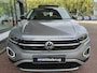 Volkswagen T-Roc 1.5 TSI Style / Panorama dak / Cockpit Pro / IQ light / Stoel verwarming / Camera