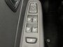 Renault Captur 1.2 TCe Edition One / Trekhaak / Lederen Bekleding / Stoelverwarming / Navigatie / Dealer Onderhouden / All Seasonbanden / Camera /