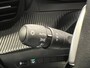 Peugeot 2008 1.2 Hybrid 136 Allure | Navigatie/Android/Apple Carplay | LM Velgen 17" | Cruise Control Adaptief | Parkeersensoren Voor en Achter + Camera | DAB | Airco |