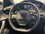 Peugeot 2008 1.2 Hybrid 136 Allure | Navigatie/Android/Apple Carplay | LM Velgen 17" | Cruise Control Adaptief | Parkeersensoren Voor en Achter + Camera | DAB | Airco |