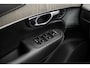 Volvo XC90 2.0 T8 Plug-in hybrid AWD Ultra Dark | Trekhaak | Luchtvering | Bowers & Wilkins | Nappa lederen bekleding | 360 Camera | Massagestoelen met ventilatie | Head-up Display | Panoramadak | Stoel- en stuurverwarming |