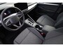 Volkswagen Golf 1.5 eHybrid Life Edition 204PK / 150kW, NL auto, SOH 100% achteruitrijcamera (rear view), verwarmbare voorstoelen, verwarmbaar multifunctioneel lederen stuurwiel, navigatie, Apple Carplay & Android Auto, 17" 'Nottingham' LMV, LED verlichting, DAB+, spraakbediening (voice-control), digital cockpit pro, sfeerverlichting, adaptieve cruise control (acc), parkeersensoren voor en achter (pdc), keyless start & entry, draadloos telefoonlader, verstelbare lendensteun, diefstalalarm
