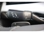 Volkswagen Golf 1.5 eHybrid Life Edition 204PK / 150kW, NL auto, SOH 100% achteruitrijcamera (rear view), verwarmbare voorstoelen, verwarmbaar multifunctioneel lederen stuurwiel, navigatie, Apple Carplay & Android Auto, 17" 'Nottingham' LMV, LED verlichting, DAB+, spraakbediening (voice-control), digital cockpit pro, sfeerverlichting, adaptieve cruise control (acc), parkeersensoren voor en achter (pdc), keyless start & entry, draadloos telefoonlader, verstelbare lendensteun, diefstalalarm