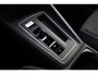 Volkswagen Golf 1.5 eHybrid Life Edition 204PK / 150kW, Achteruitrijcamera, stoel- en stuurwiel verwarming, navigatie, Apple Carplay / Android Auto, 17" 'Nottingham' LMV, LED verlichting, DAB+, spraakbediening (voice-control), digital cockpit pro, multifunctioneel lederen stuurwiel, sfeerverlichting, adaptieve cruise control (acc), parkeersensoren voor en achter (pdc), keyless start & entry, draadloos telefoonlader, verstelbare lendensteun, diefstalalarm
