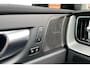 Volvo XC60 T6 Plug-in hybrid AWD Ultra Dark | Trekhaak | Panoramadak | Harman Kardon | 360 Graden Camera | Verwarmbare Voorstoelen + Stuurwiel | Standkachel | Lederen Bekleding | Apple Carplay